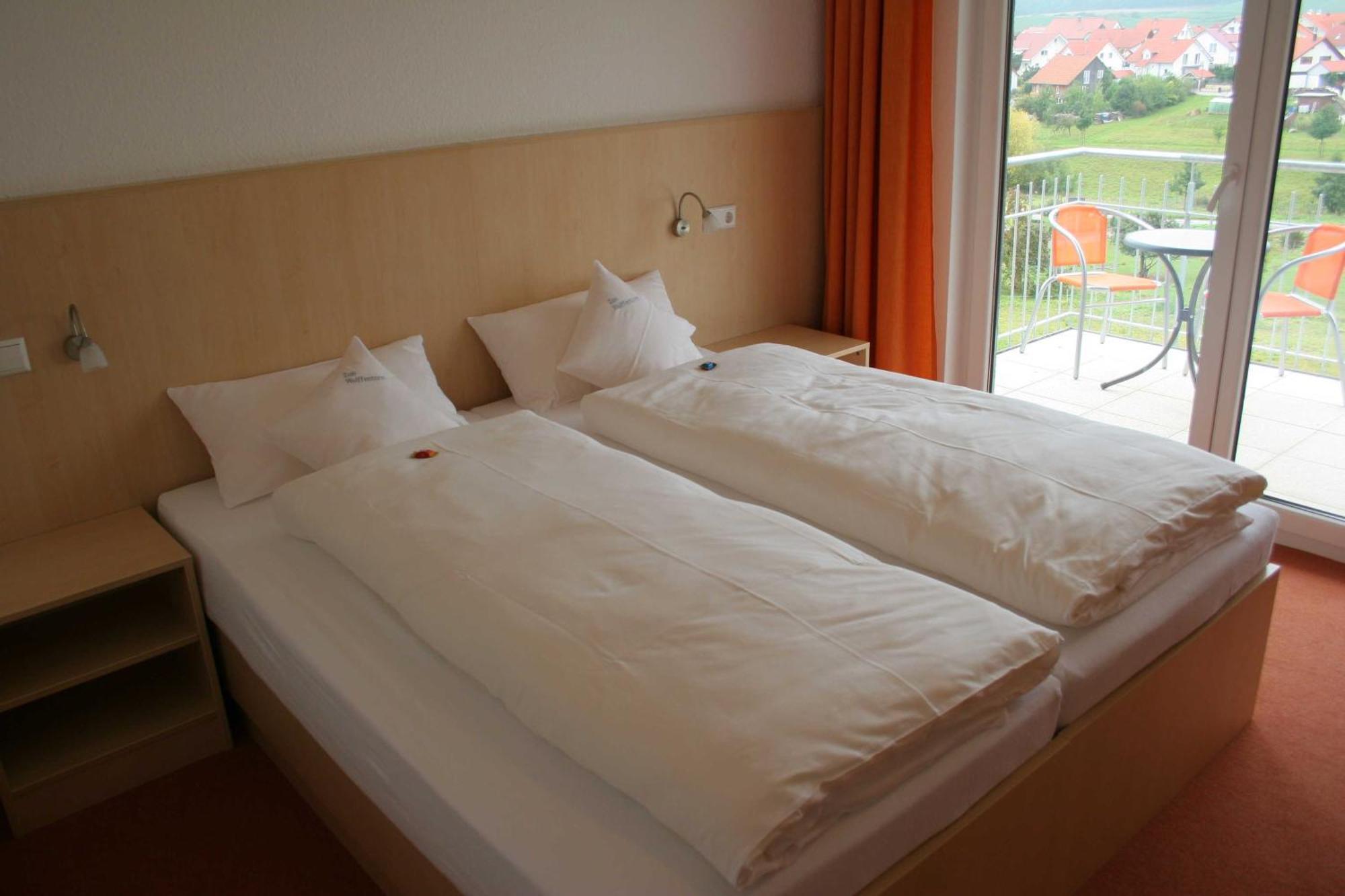 Gaestehaus Zum Wolffenturm Lehrensteinsfeld Esterno foto